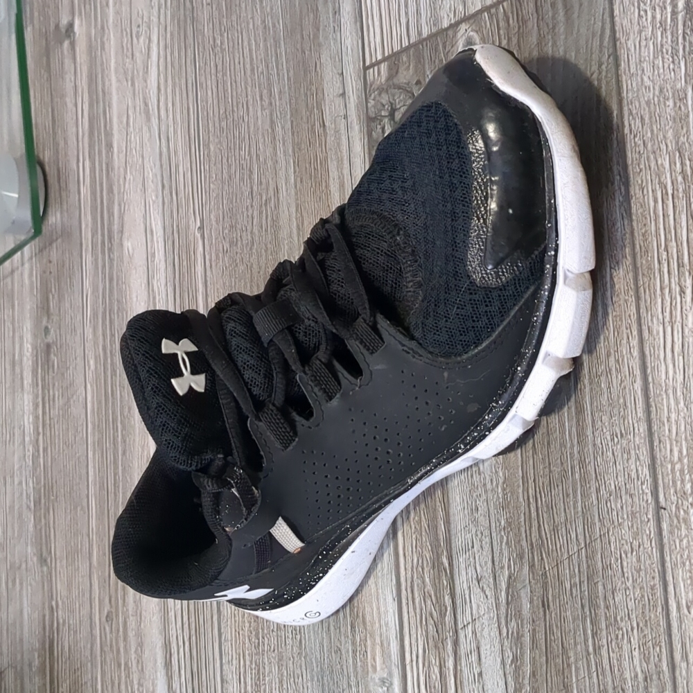 Under Armour Micro G Limitless Sneakers Size 6